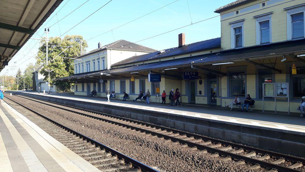 Bahnsteige Gleis 1 und 2 | © AK "Stadt & Natur erleben" Stadtmarketing Lehrte