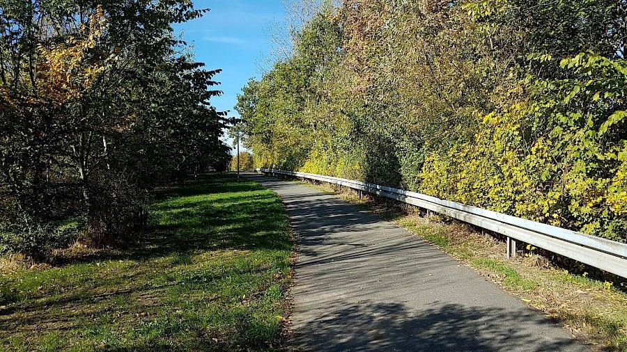 © AK "Stadt & Natur erleben" Stadtmarketing Lehrte - Heinz Hesse Weg