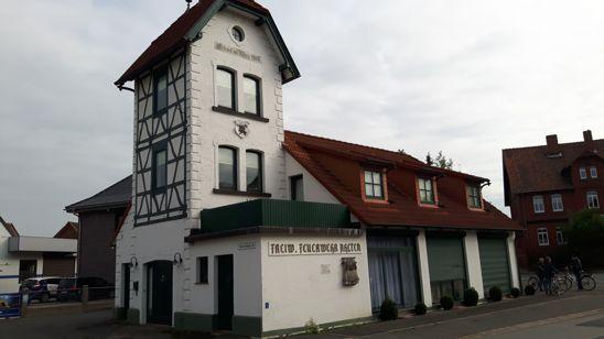 © AK "Stadt & Natur erleben" Stadtmarketing Lehrte - Altes Feuerwehrgerätehaus (Spritzenhaus)