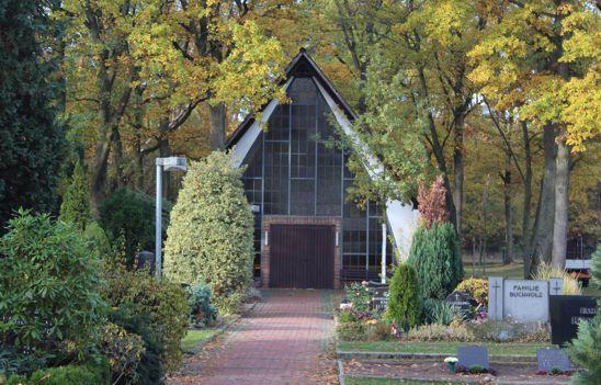 © AK "Stadt & Natur erleben" Stadtmarketing Lehrte - Friedhofskapelle