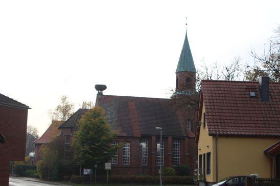 © AK "Stadt & Natur erleben" Stadtmarketing Lehrte - Ev.-Luth. Kirche zum Heiligen Kreuz